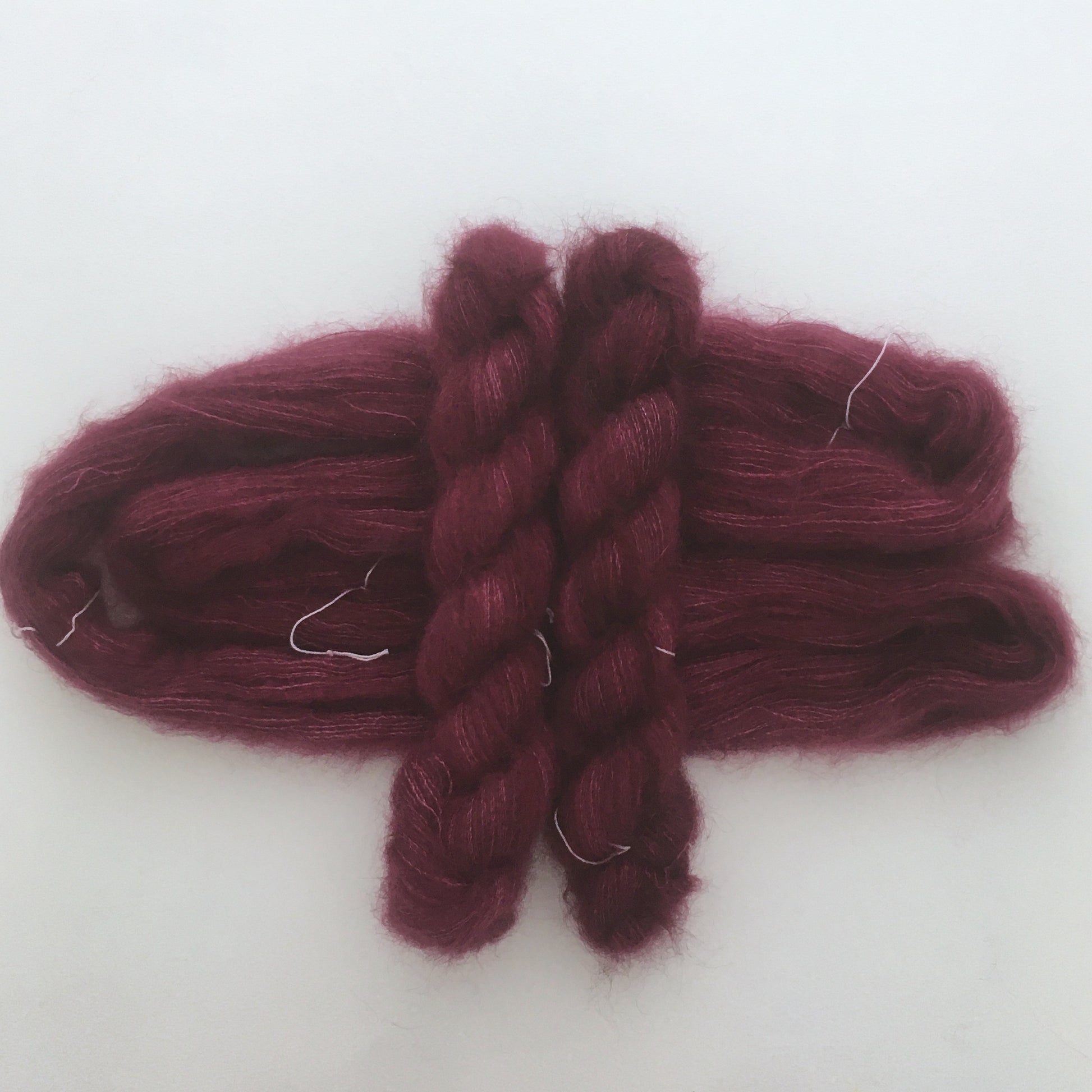 Laine lace mohair soie, coloris "Cabernet" teint à la main